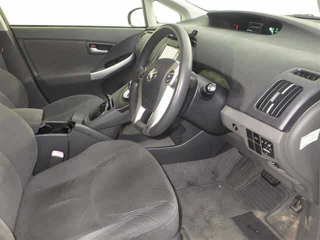 TOYOTA PRIUS 2010