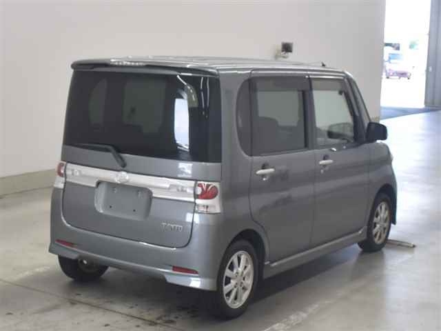 DAIHATSU TANTO 2009