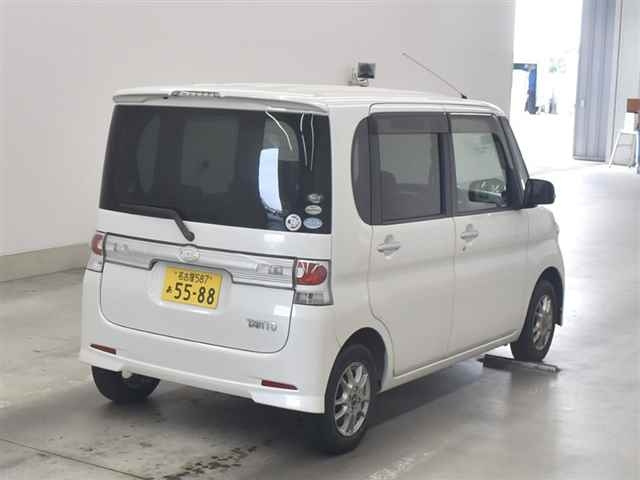 DAIHATSU TANTO 2009