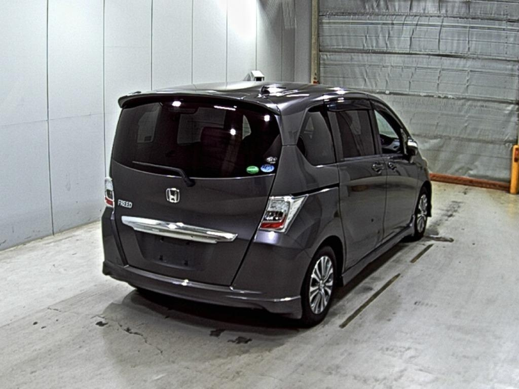 HONDA FREED 2013