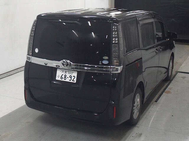 TOYOTA VOXY 2015