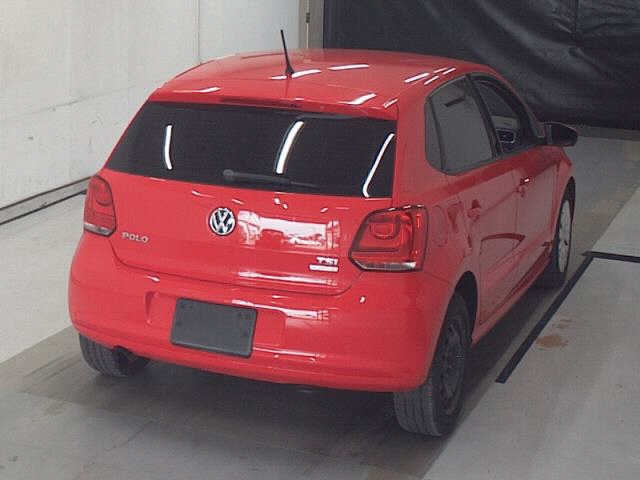 VOLKSWAGEN POLO 2013