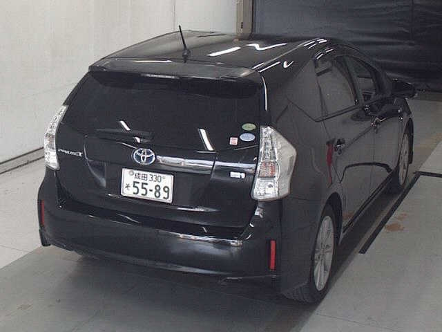 TOYOTA PRIUS ALPHA 2013