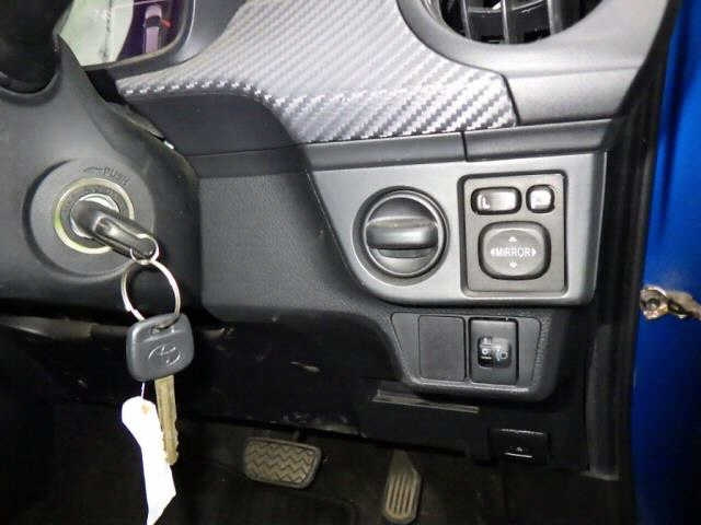 TOYOTA COROLLA FIELDER 2014