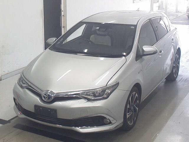 TOYOTA AURIS 2016