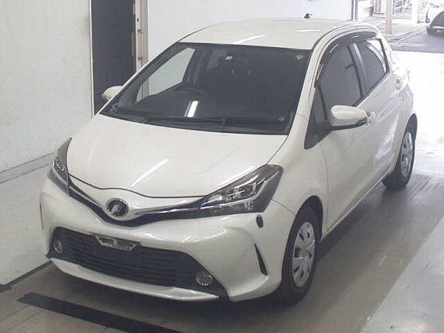 TOYOTA VITZ 2014