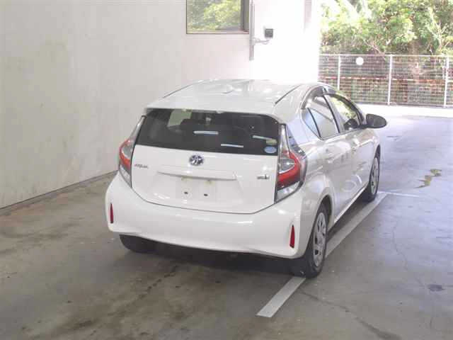TOYOTA AQUA 2018