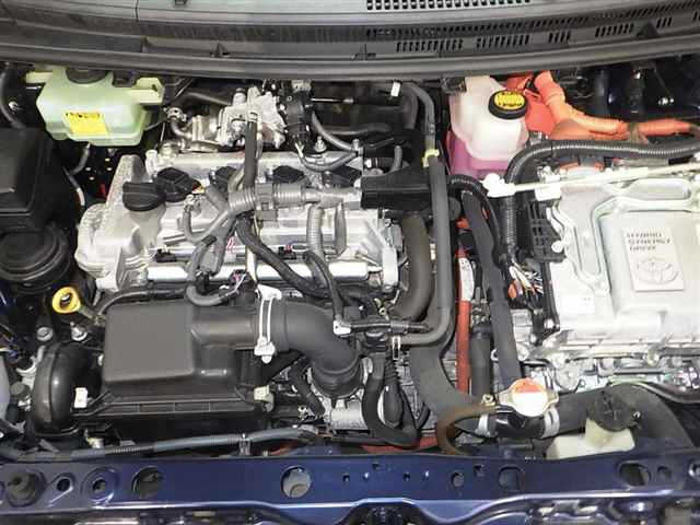 TOYOTA AQUA 2016