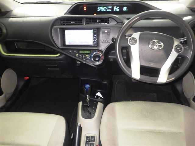 TOYOTA AQUA 2014
