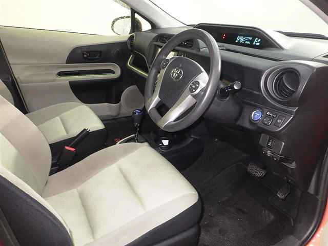 TOYOTA AQUA 2014