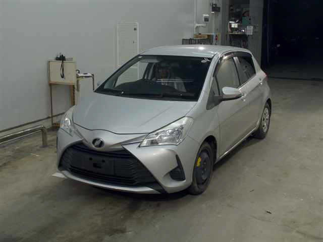 TOYOTA VITZ 2018