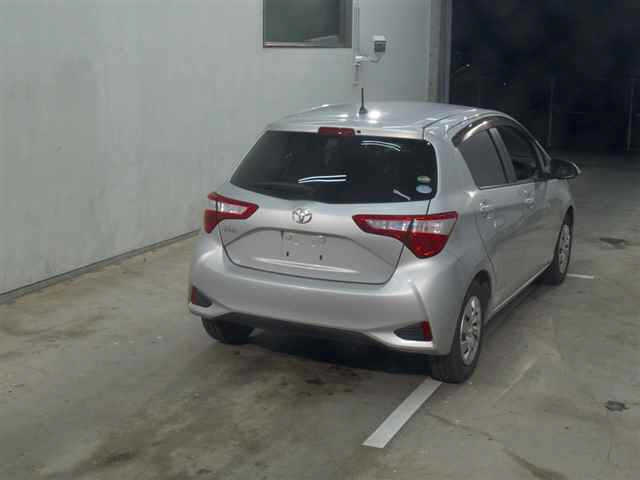 TOYOTA VITZ 2018
