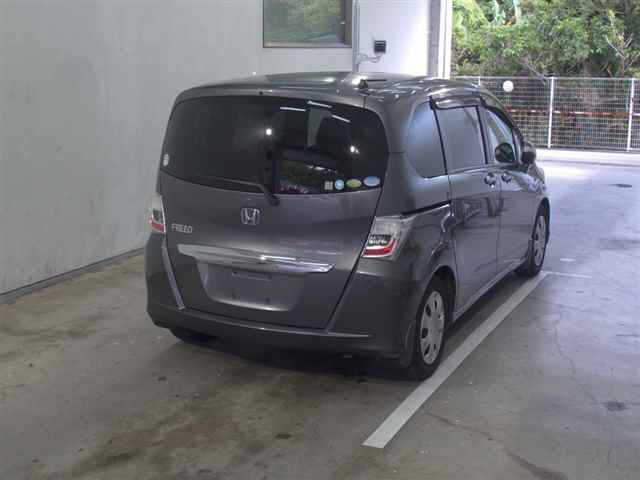 HONDA FREED 2012