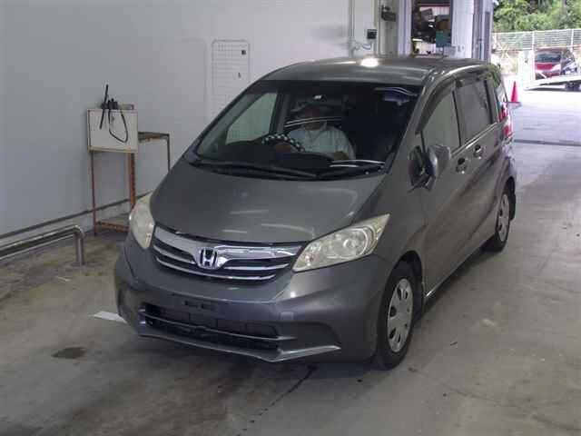HONDA FREED 2012