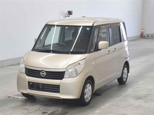 NISSAN ROOX 2011