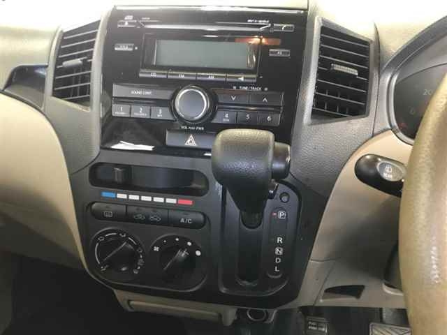 NISSAN ROOX 2011