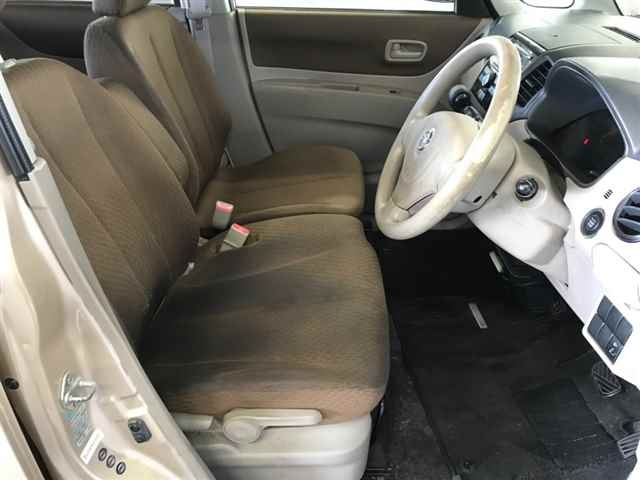 NISSAN ROOX 2011