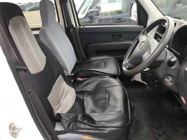 DAIHATSU HIJET VAN 2011