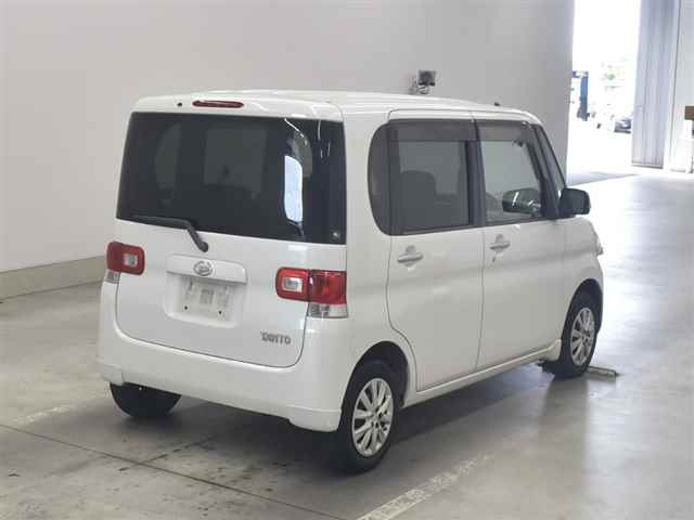 DAIHATSU TANTO 2009