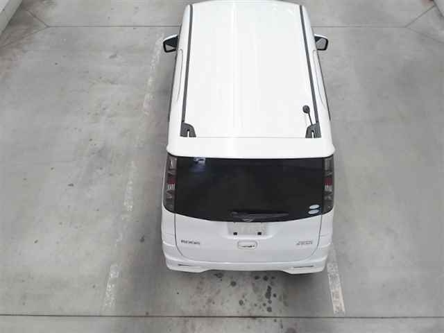 NISSAN ROOX 2011