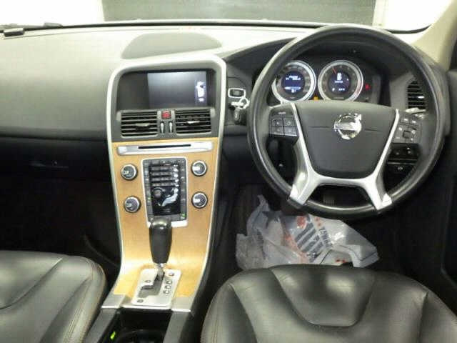 VOLVO XC60 2011