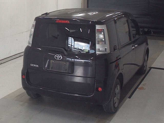 TOYOTA SIENTA 2012