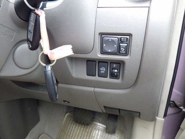 NISSAN MARCH 2012