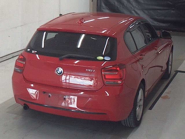 BMW 1 SERIES 2011
