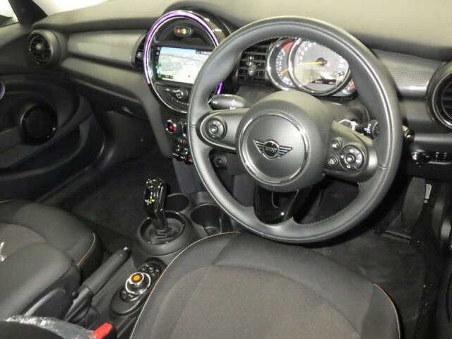 BMW MINI 2020