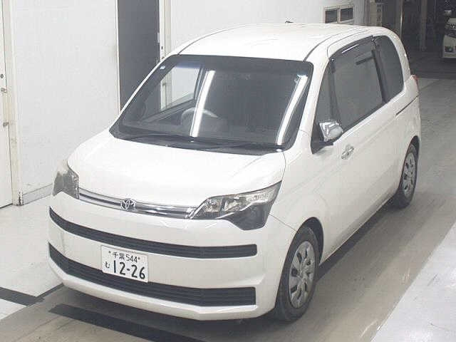 TOYOTA SPADE 2015