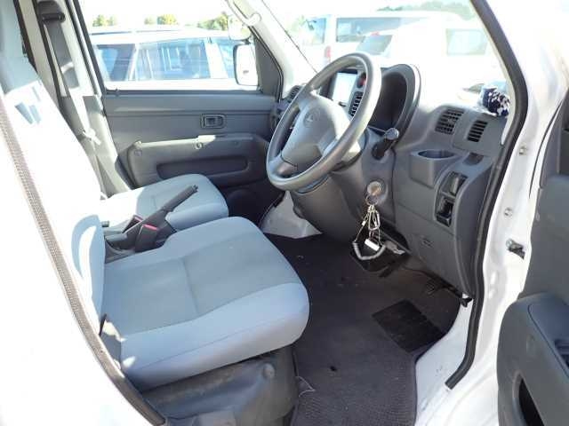 DAIHATSU HIJET VAN 2017