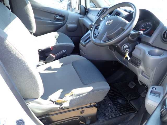 NISSAN NV200 2018