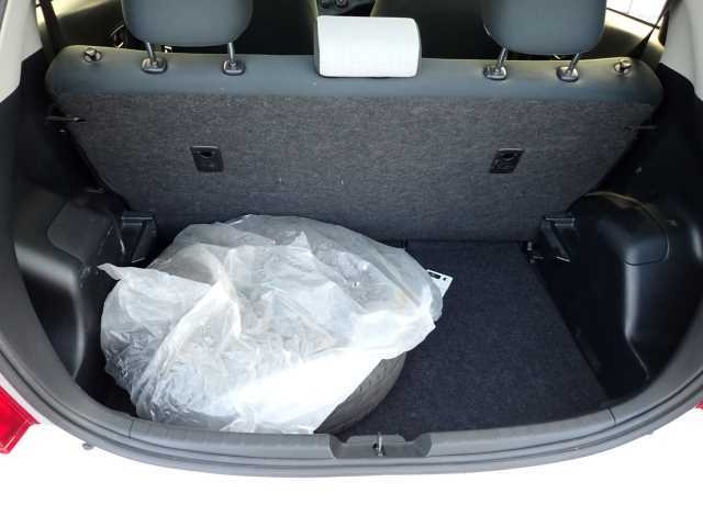 TOYOTA VITZ 2013