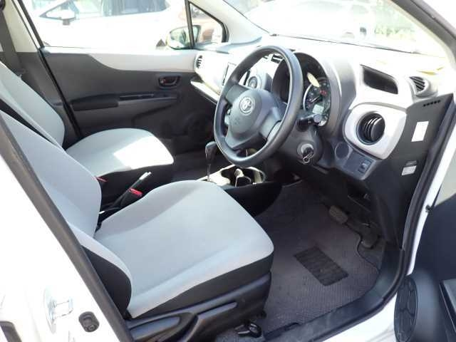 TOYOTA VITZ 2013