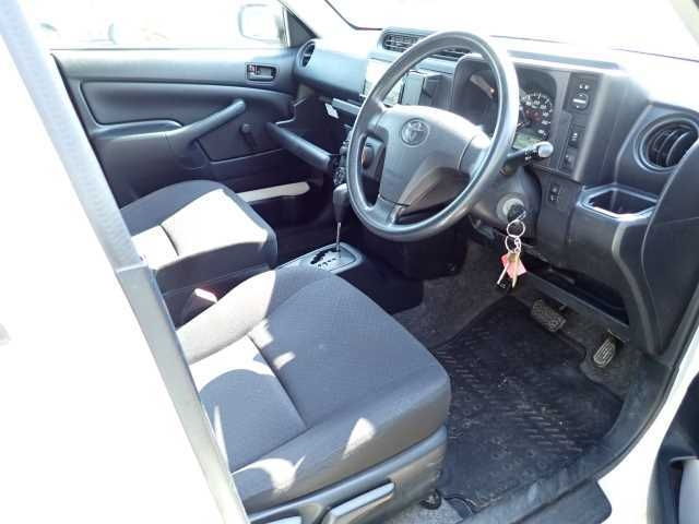 TOYOTA PROBOX 2017
