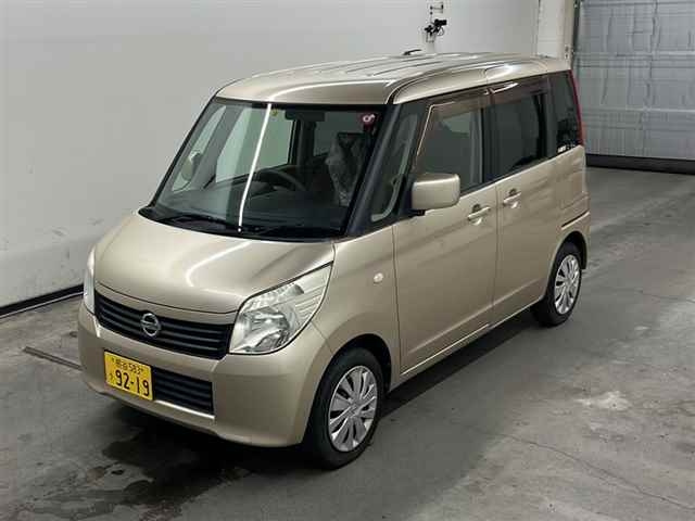 NISSAN ROOX 2012