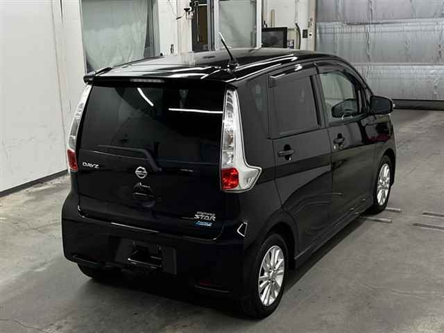 NISSAN DAYZ 2013
