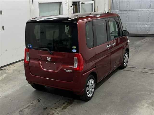 DAIHATSU TANTO 2015