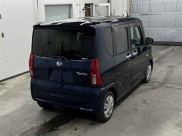 DAIHATSU TANTO 2021