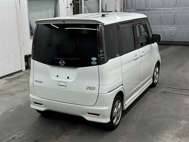 NISSAN ROOX 2009