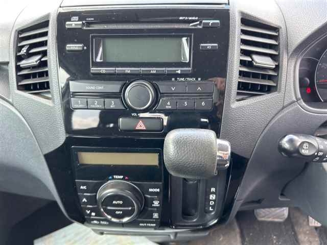 NISSAN ROOX 2009