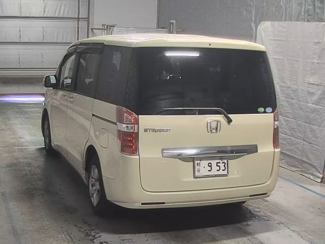 HONDA STEP WAGON 2013