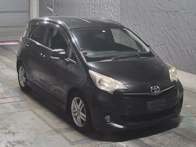 TOYOTA RACTIS 2012