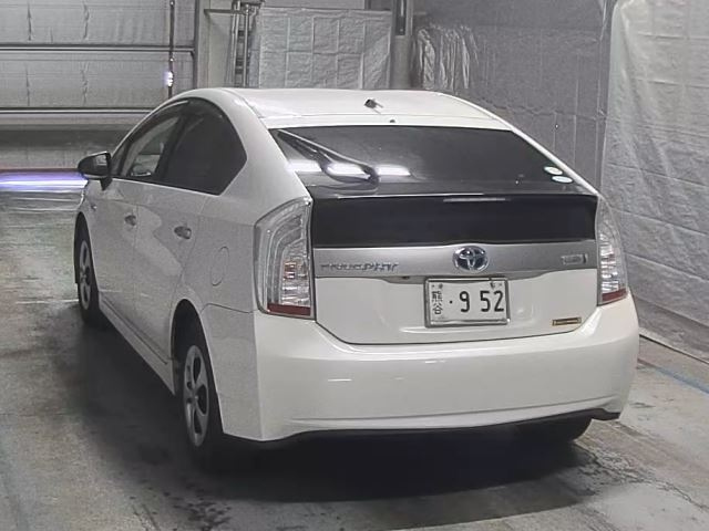 TOYOTA PRIUS PHV 2012