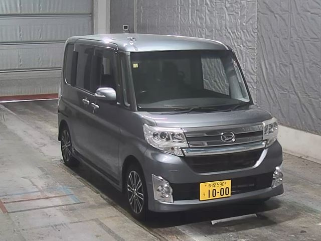 DAIHATSU TANTO 2014