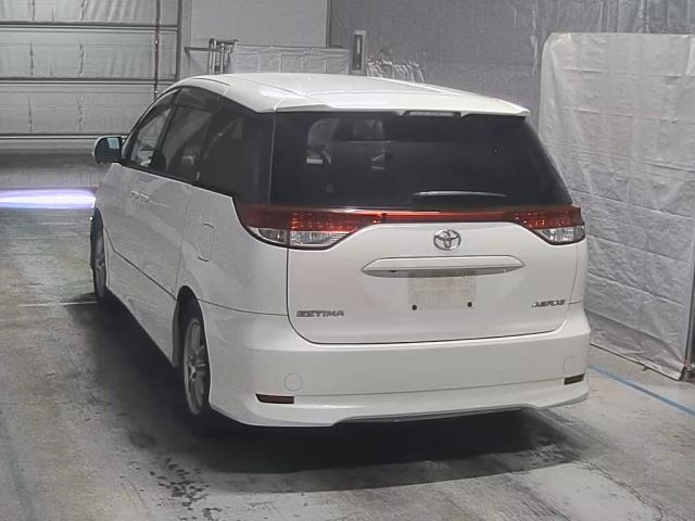 TOYOTA ESTIMA 2009