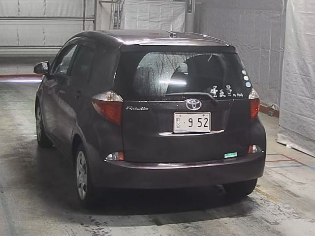TOYOTA RACTIS 2011