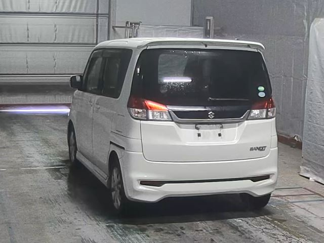 SUZUKI SOLIO 2013