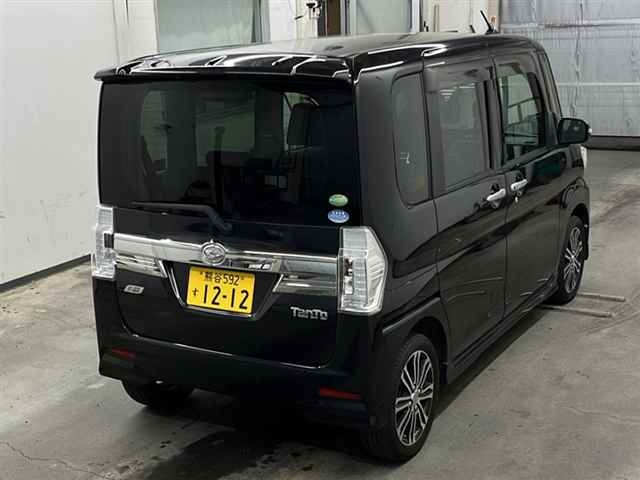 DAIHATSU TANTO 2014