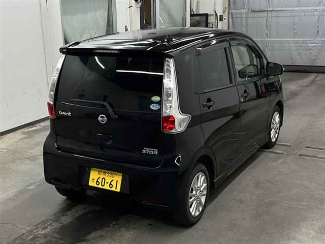NISSAN DAYZ 2013